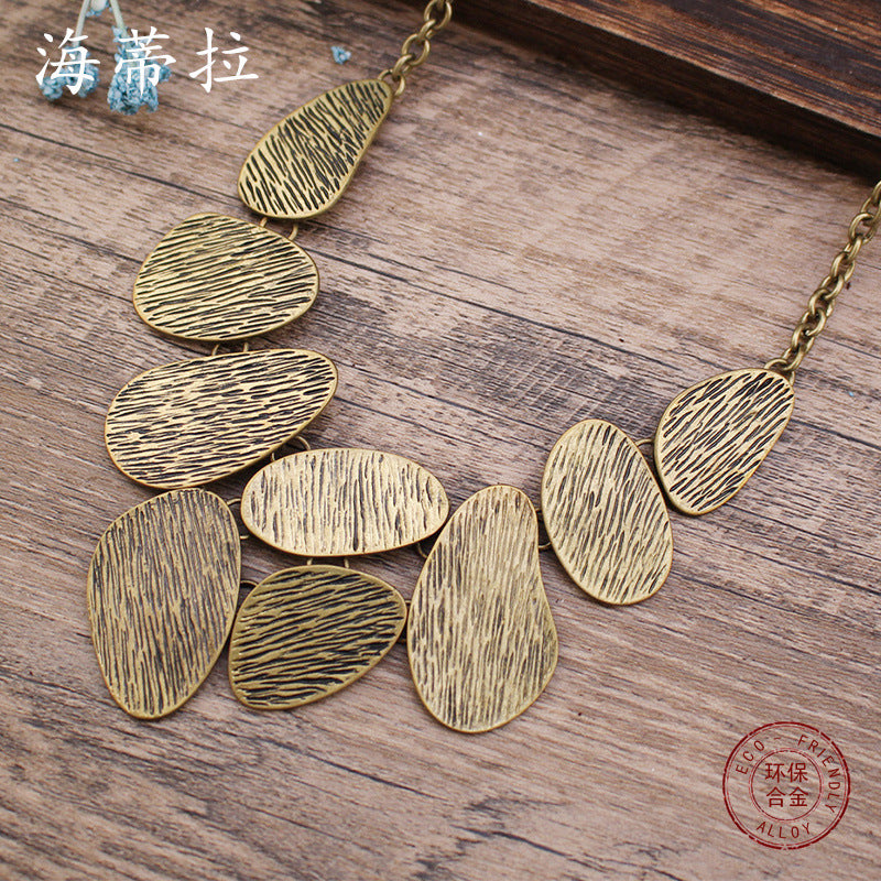 Retro Irregular Oval Necklace Retro Striped Women’s High-end Necklace