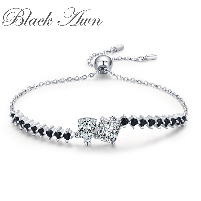 Fashionable women's diamond bracelet